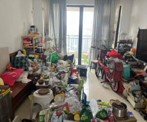 住在一个“脏乱差”的家是什么感受？网友：每天好窒息！