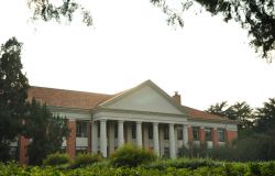 У԰�����Ӱ���������ϴ�ѧ���羰��ĺ���