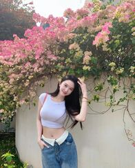 ���컨ǽ���գ�10�����ƣ���ǽ������Ȼ�Ͼ�����Ƭ���з�Χ��