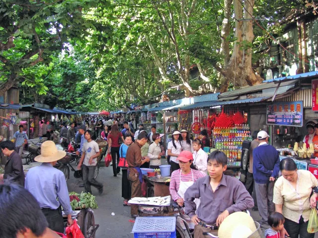 2004年的昆明，还是满满骑自行车的时代[7668987973576509285]_17.webp
