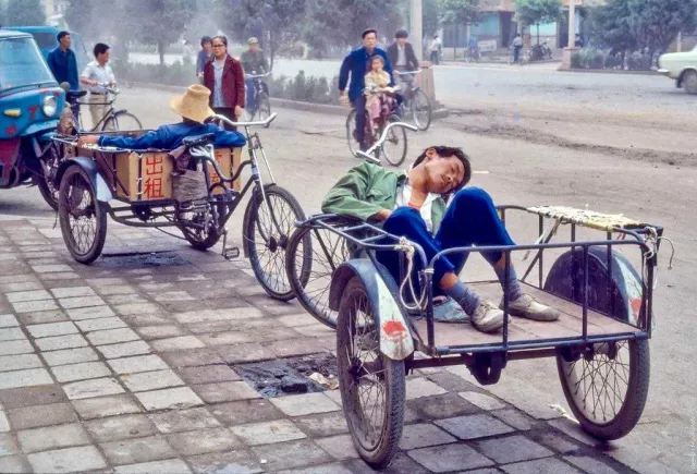 1987-1989昆明。感谢记录城市变迁[7629737077407769978]_23.webp