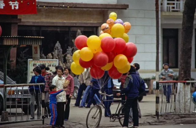 1987-1989昆明。感谢记录城市变迁[7629737077407769978]_19.webp